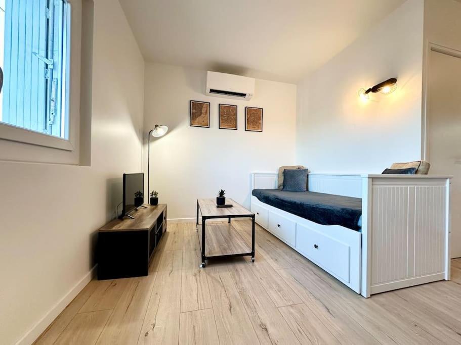 Le Clemenceau - Parking Prive - Fibre & Clim Appartement Mont-de-Marsan Buitenkant foto